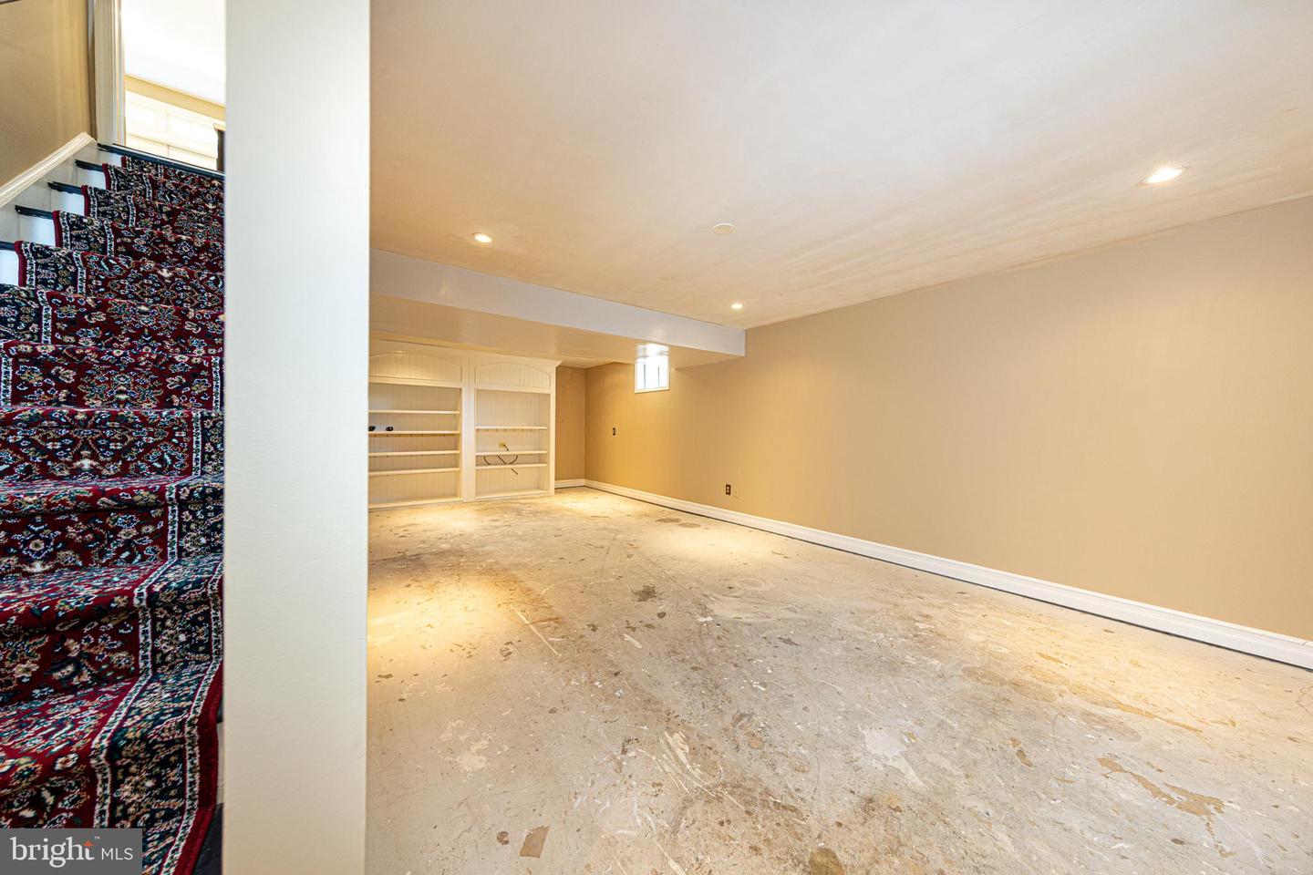 9849 S PARK CIR, FAIRFAX STATION, Virginia 22039, 4 Bedrooms Bedrooms, ,3 BathroomsBathrooms,Residential,For sale,9849 S PARK CIR,VAFX2255448 MLS # VAFX2255448