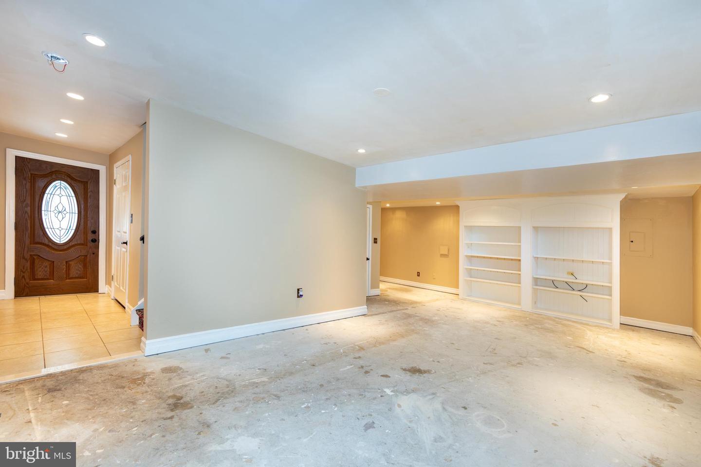 9849 S PARK CIR, FAIRFAX STATION, Virginia 22039, 4 Bedrooms Bedrooms, ,3 BathroomsBathrooms,Residential,For sale,9849 S PARK CIR,VAFX2255448 MLS # VAFX2255448