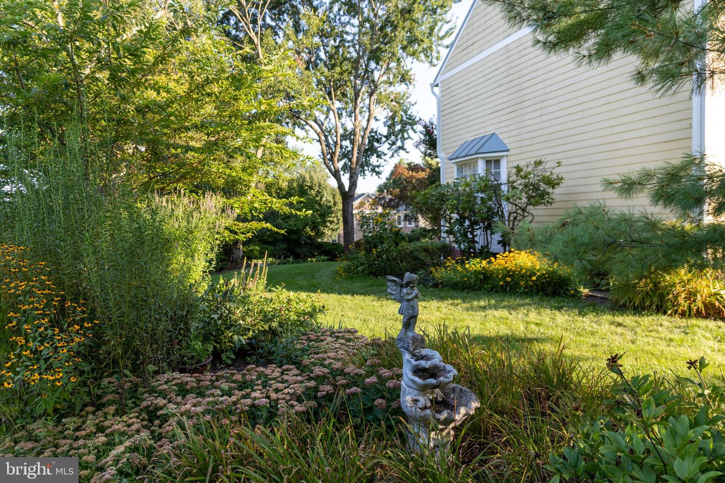 9849 S PARK CIR, FAIRFAX STATION, Virginia 22039, 4 Bedrooms Bedrooms, ,3 BathroomsBathrooms,Residential,For sale,9849 S PARK CIR,VAFX2255448 MLS # VAFX2255448