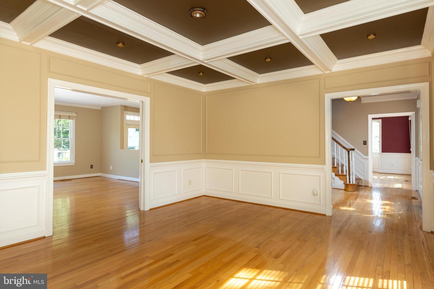 9849 S PARK CIR, FAIRFAX STATION, Virginia 22039, 4 Bedrooms Bedrooms, ,3 BathroomsBathrooms,Residential,For sale,9849 S PARK CIR,VAFX2255448 MLS # VAFX2255448