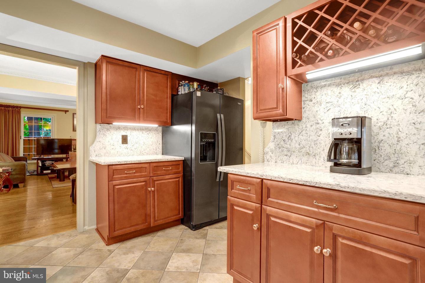 2540 S WALTER REED DR #4, ARLINGTON, Virginia 22206, 3 Bedrooms Bedrooms, ,2 BathroomsBathrooms,Residential,For sale,2540 S WALTER REED DR #4,VAAR2061202 MLS # VAAR2061202