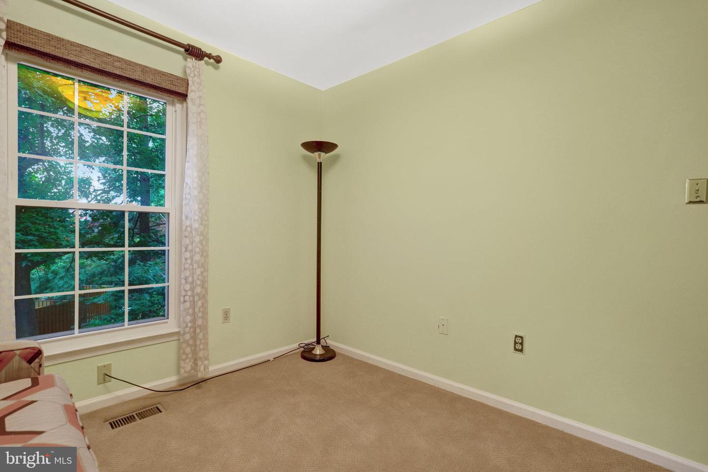 2540 S WALTER REED DR #4, ARLINGTON, Virginia 22206, 3 Bedrooms Bedrooms, ,2 BathroomsBathrooms,Residential,For sale,2540 S WALTER REED DR #4,VAAR2061202 MLS # VAAR2061202