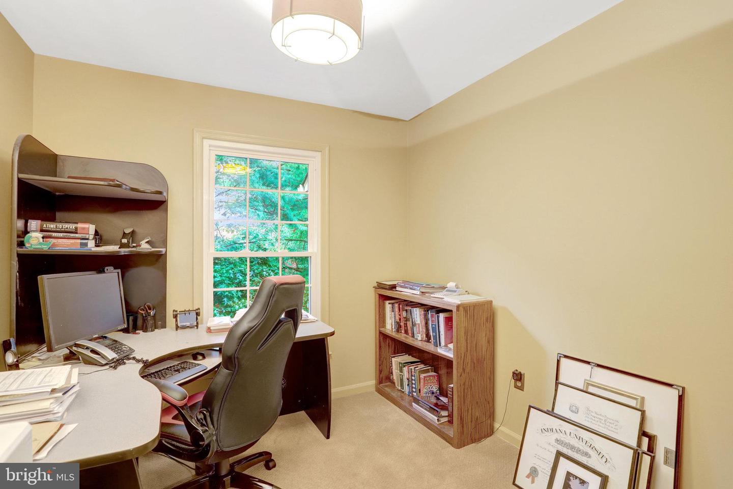 2540 S WALTER REED DR #4, ARLINGTON, Virginia 22206, 3 Bedrooms Bedrooms, ,2 BathroomsBathrooms,Residential,For sale,2540 S WALTER REED DR #4,VAAR2061202 MLS # VAAR2061202