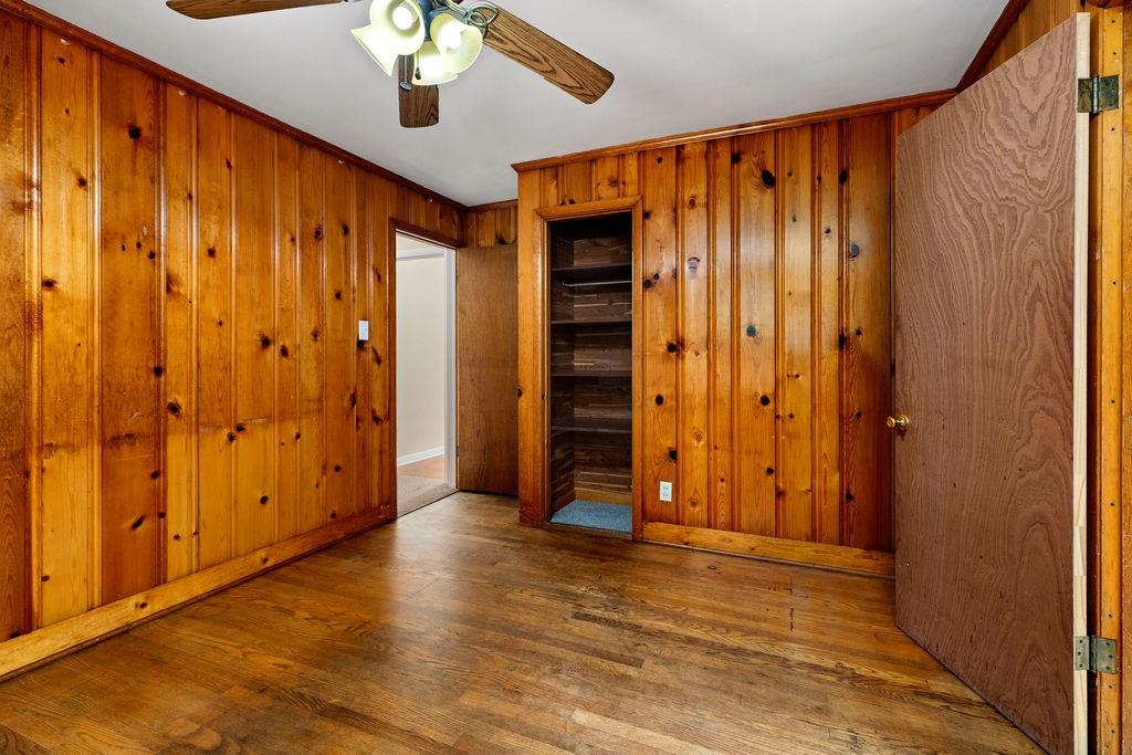 906 BELMORE AVE, STAUNTON, Virginia 24401, 3 Bedrooms Bedrooms, ,1 BathroomBathrooms,Residential,906 BELMORE AVE,668255 MLS # 668255