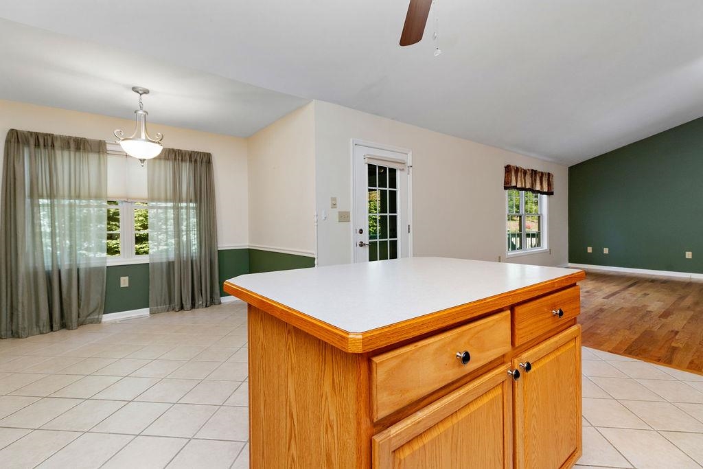 118 RED OAK DR, STAUNTON, Virginia 24401, 3 Bedrooms Bedrooms, ,2 BathroomsBathrooms,Residential,118 RED OAK DR,668257 MLS # 668257