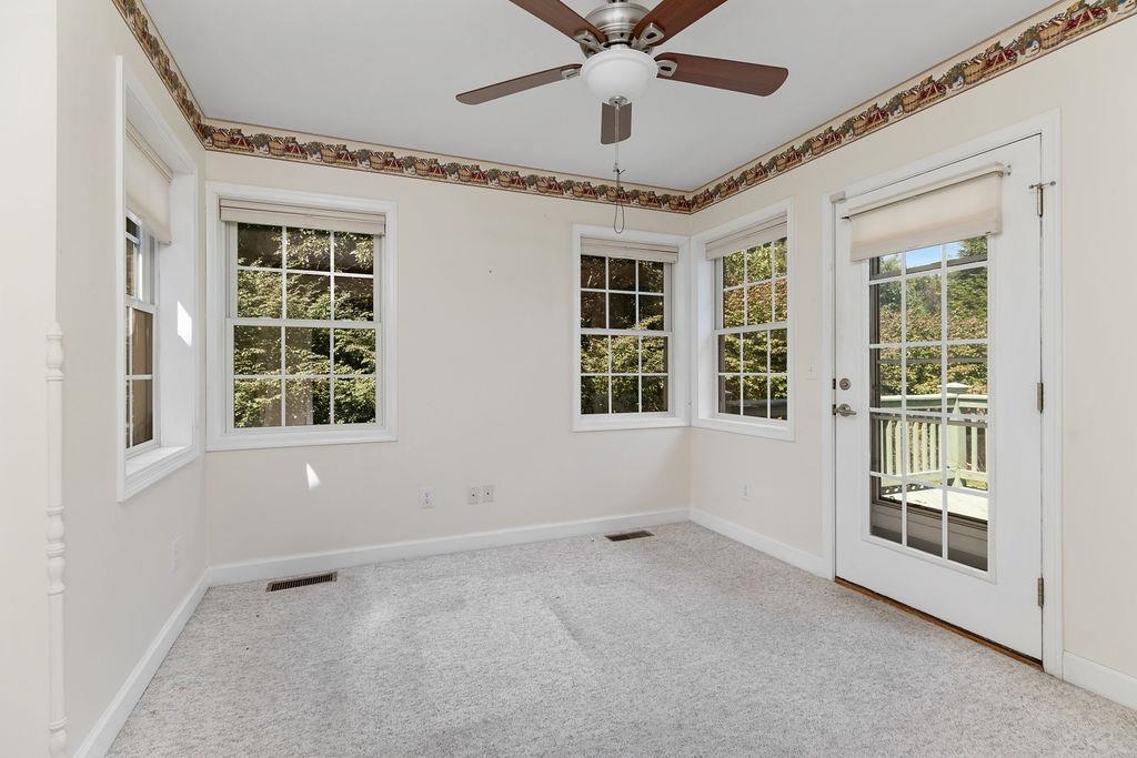 118 RED OAK DR, STAUNTON, Virginia 24401, 3 Bedrooms Bedrooms, ,2 BathroomsBathrooms,Residential,118 RED OAK DR,668257 MLS # 668257