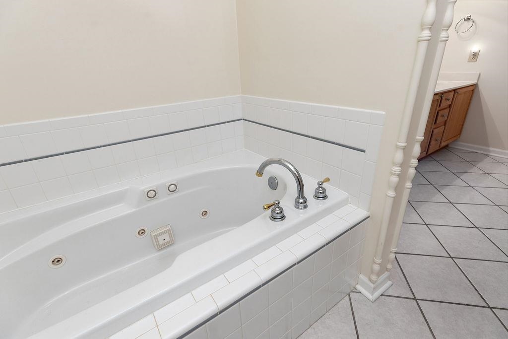 118 RED OAK DR, STAUNTON, Virginia 24401, 3 Bedrooms Bedrooms, ,2 BathroomsBathrooms,Residential,118 RED OAK DR,668257 MLS # 668257