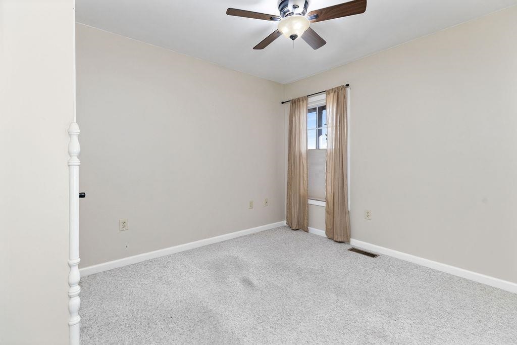 118 RED OAK DR, STAUNTON, Virginia 24401, 3 Bedrooms Bedrooms, ,2 BathroomsBathrooms,Residential,118 RED OAK DR,668257 MLS # 668257