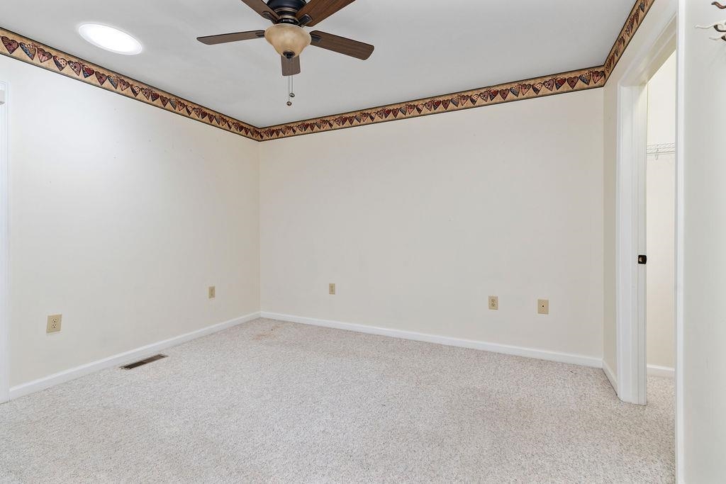 118 RED OAK DR, STAUNTON, Virginia 24401, 3 Bedrooms Bedrooms, ,2 BathroomsBathrooms,Residential,118 RED OAK DR,668257 MLS # 668257