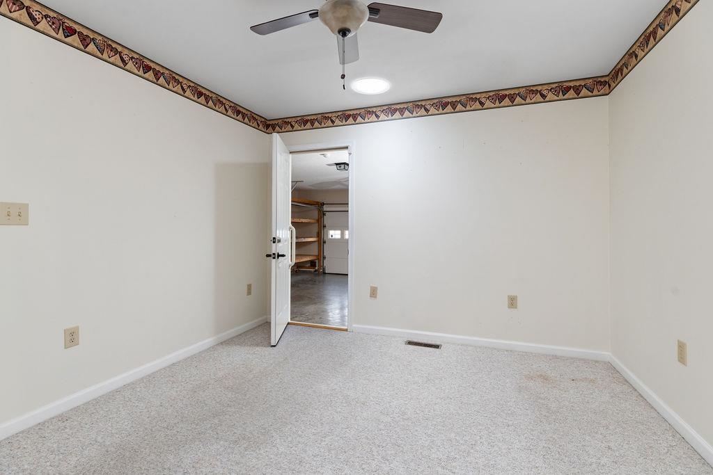 118 RED OAK DR, STAUNTON, Virginia 24401, 3 Bedrooms Bedrooms, ,2 BathroomsBathrooms,Residential,118 RED OAK DR,668257 MLS # 668257