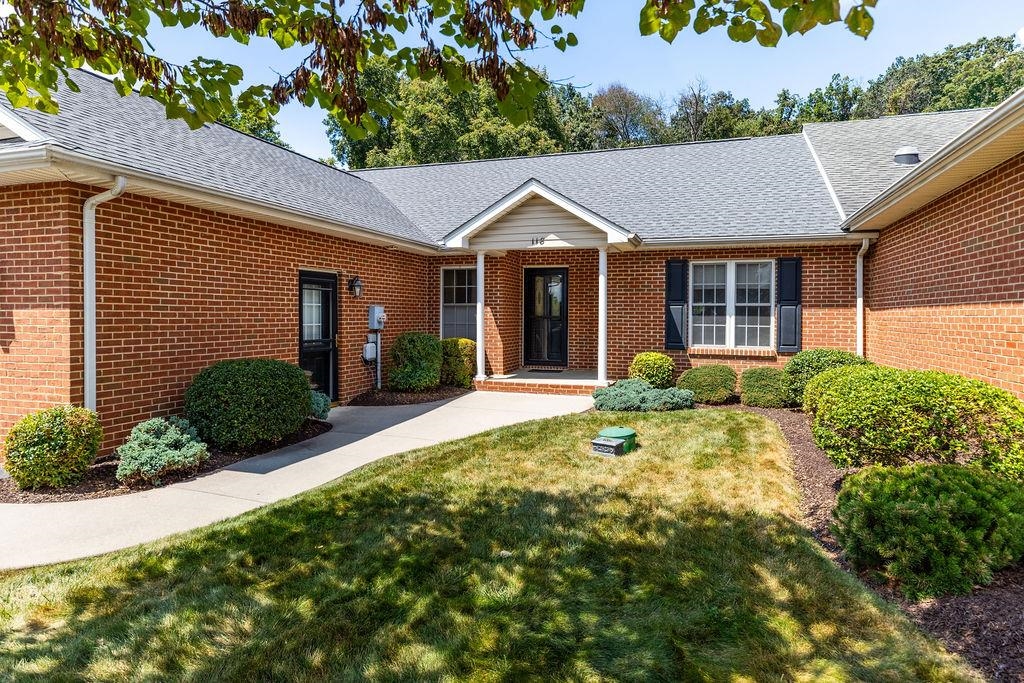 118 RED OAK DR, STAUNTON, Virginia 24401, 3 Bedrooms Bedrooms, ,2 BathroomsBathrooms,Residential,118 RED OAK DR,668257 MLS # 668257