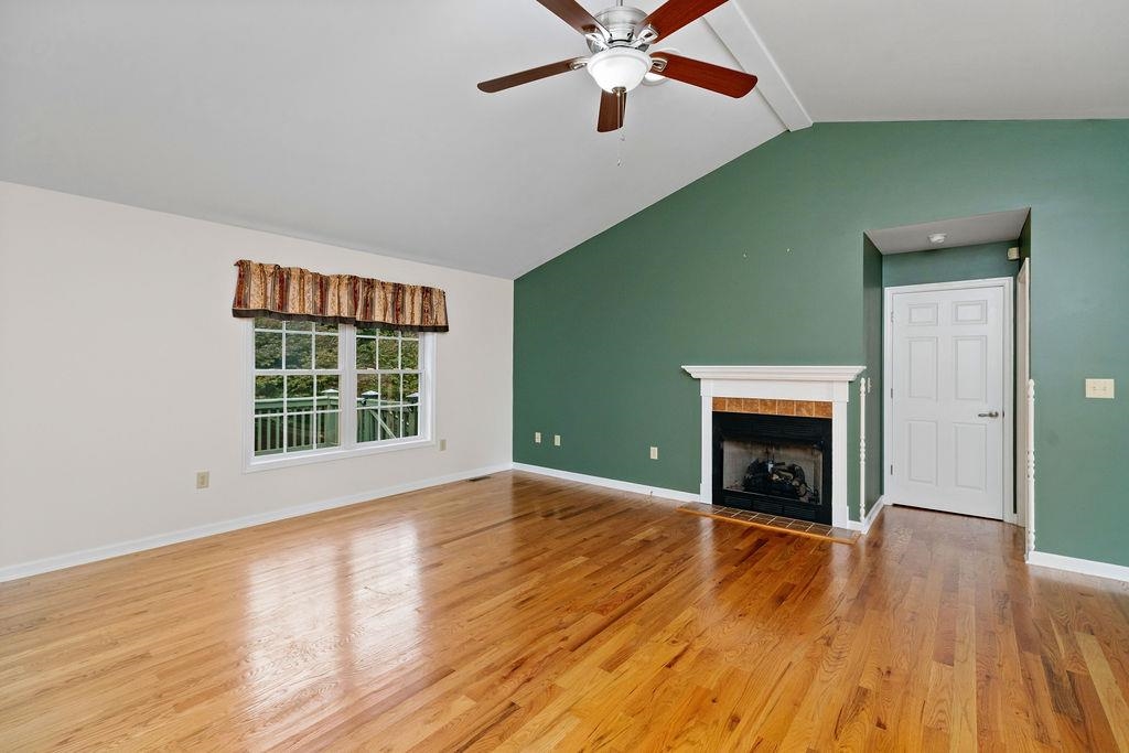 118 RED OAK DR, STAUNTON, Virginia 24401, 3 Bedrooms Bedrooms, ,2 BathroomsBathrooms,Residential,118 RED OAK DR,668257 MLS # 668257