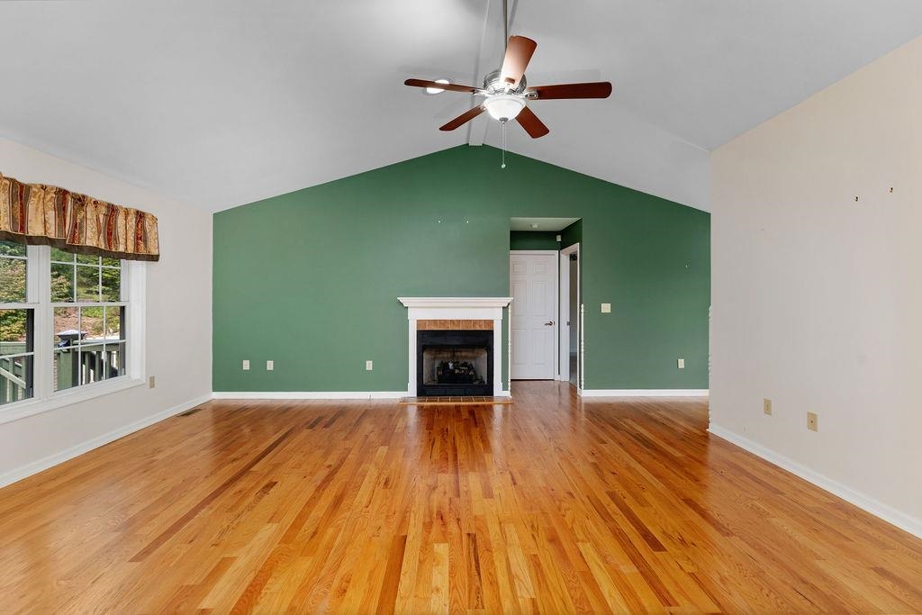 118 RED OAK DR, STAUNTON, Virginia 24401, 3 Bedrooms Bedrooms, ,2 BathroomsBathrooms,Residential,118 RED OAK DR,668257 MLS # 668257