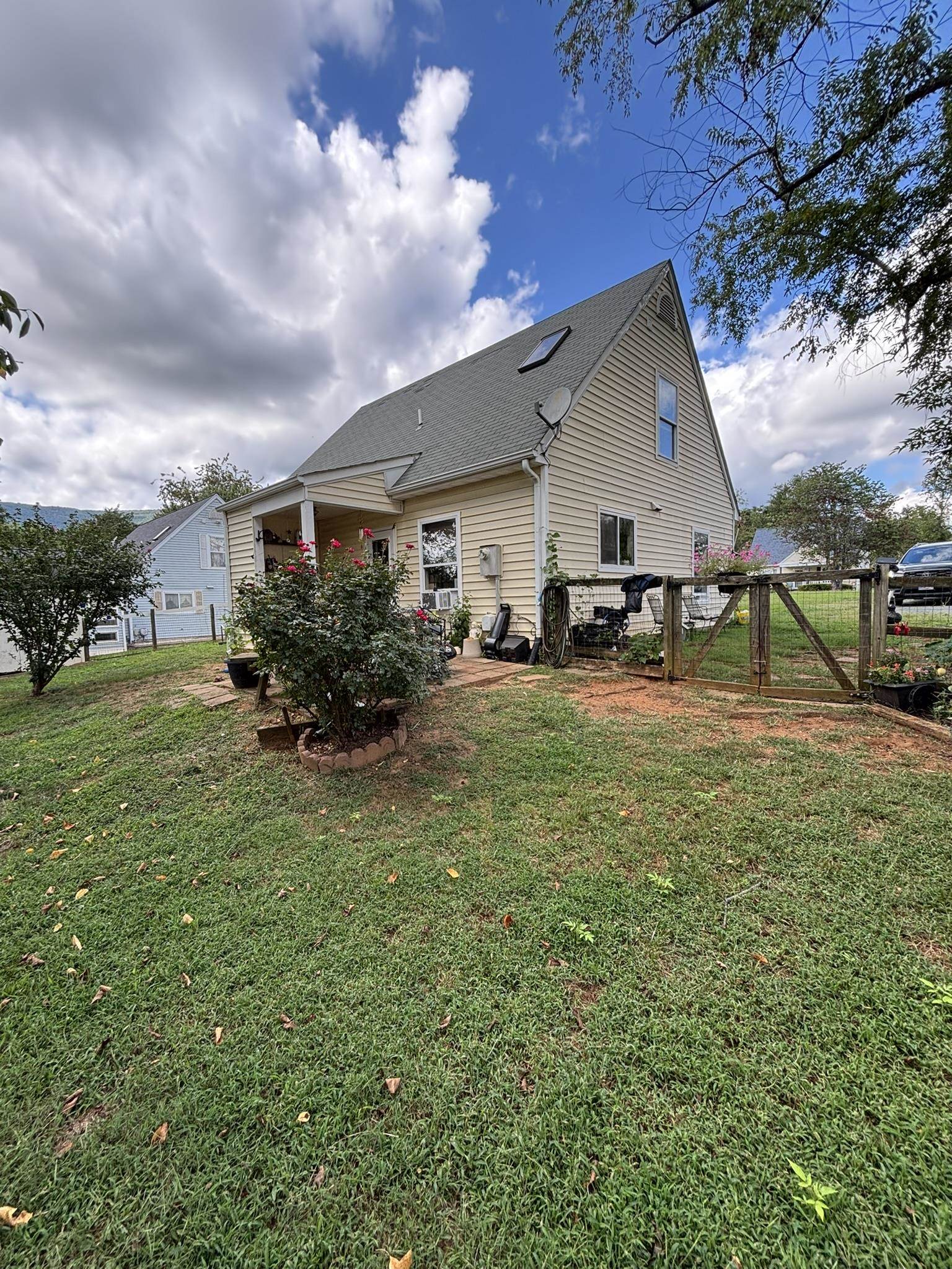 6047 CLING LN, CROZET, Virginia 22932, 4 Bedrooms Bedrooms, ,2 BathroomsBathrooms,Residential,6047 CLING LN,668259 MLS # 668259