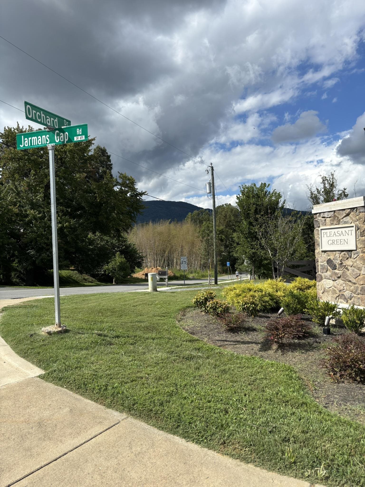6047 CLING LN, CROZET, Virginia 22932, 4 Bedrooms Bedrooms, ,2 BathroomsBathrooms,Residential,6047 CLING LN,668259 MLS # 668259