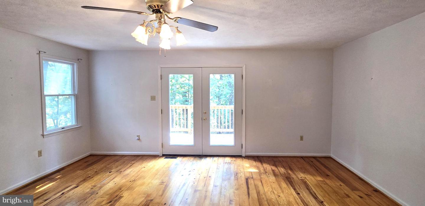100 GREENBRIAR CIR, CROSS JUNCTION, Virginia 22625, 3 Bedrooms Bedrooms, ,2 BathroomsBathrooms,Residential,For sale,100 GREENBRIAR CIR,VAFV2036362 MLS # VAFV2036362