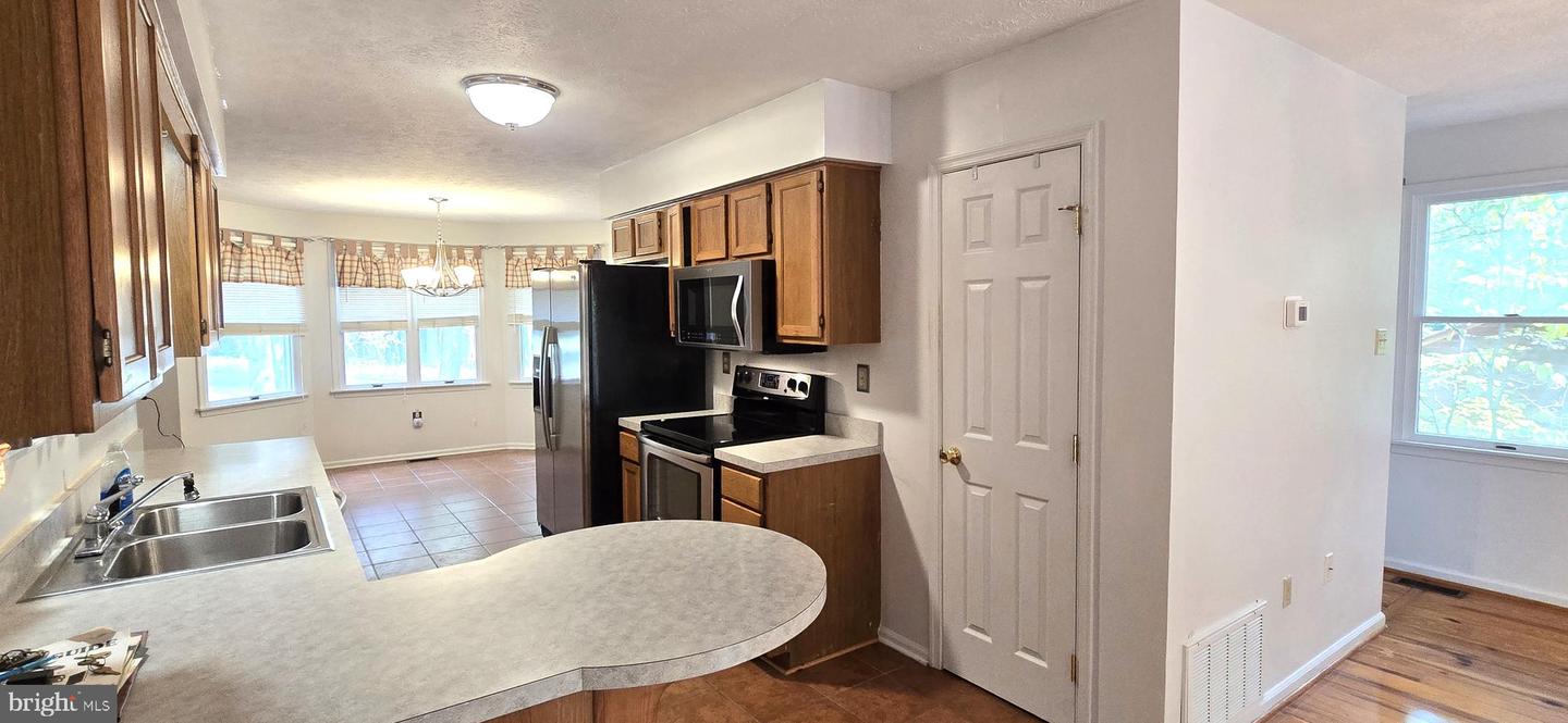 100 GREENBRIAR CIR, CROSS JUNCTION, Virginia 22625, 3 Bedrooms Bedrooms, ,2 BathroomsBathrooms,Residential,For sale,100 GREENBRIAR CIR,VAFV2036362 MLS # VAFV2036362
