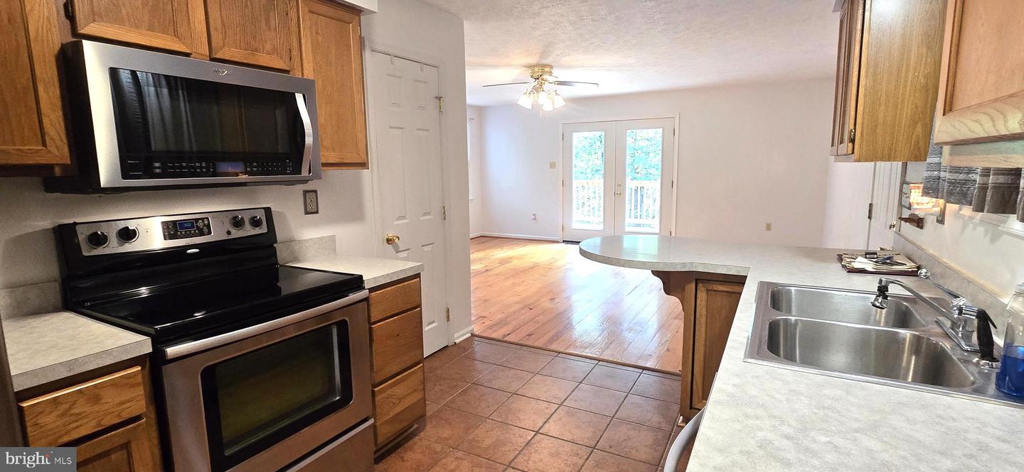 100 GREENBRIAR CIR, CROSS JUNCTION, Virginia 22625, 3 Bedrooms Bedrooms, ,2 BathroomsBathrooms,Residential,For sale,100 GREENBRIAR CIR,VAFV2036362 MLS # VAFV2036362
