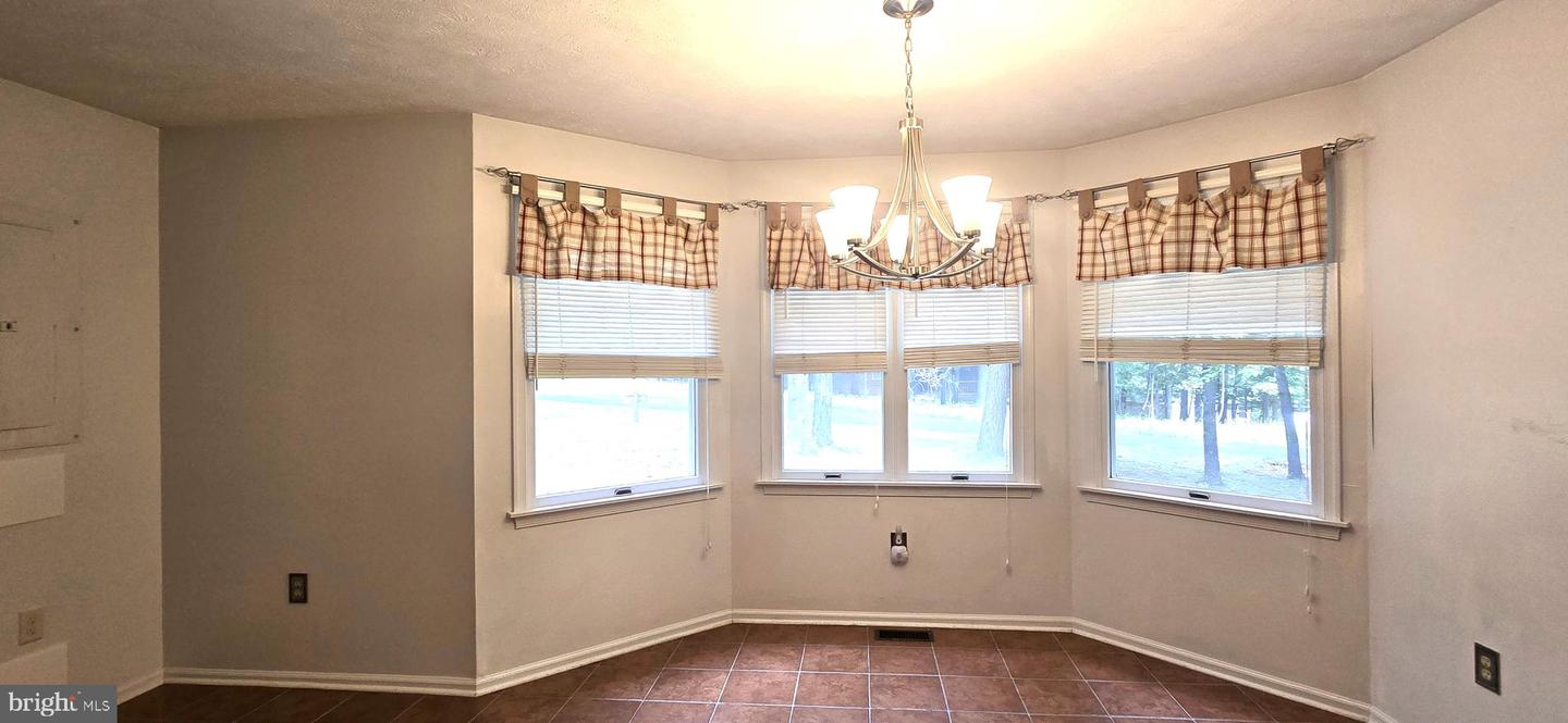 100 GREENBRIAR CIR, CROSS JUNCTION, Virginia 22625, 3 Bedrooms Bedrooms, ,2 BathroomsBathrooms,Residential,For sale,100 GREENBRIAR CIR,VAFV2036362 MLS # VAFV2036362
