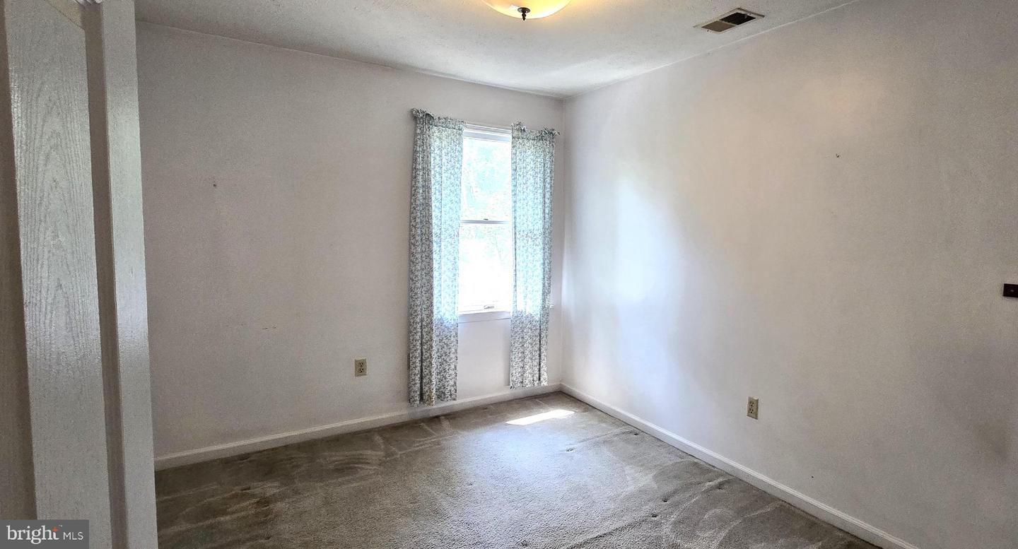 100 GREENBRIAR CIR, CROSS JUNCTION, Virginia 22625, 3 Bedrooms Bedrooms, ,2 BathroomsBathrooms,Residential,For sale,100 GREENBRIAR CIR,VAFV2036362 MLS # VAFV2036362
