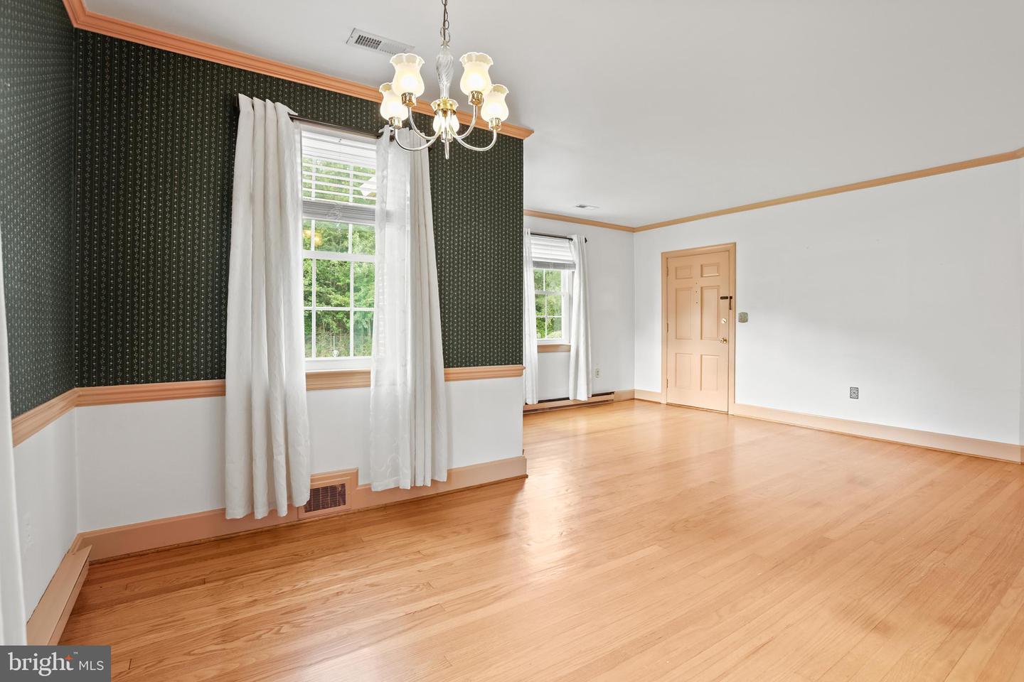 17202 MULBERRY LN, BOWLING GREEN, Virginia 22427, 3 Bedrooms Bedrooms, ,1 BathroomBathrooms,Residential,For sale,17202 MULBERRY LN,VACV2008744 MLS # VACV2008744