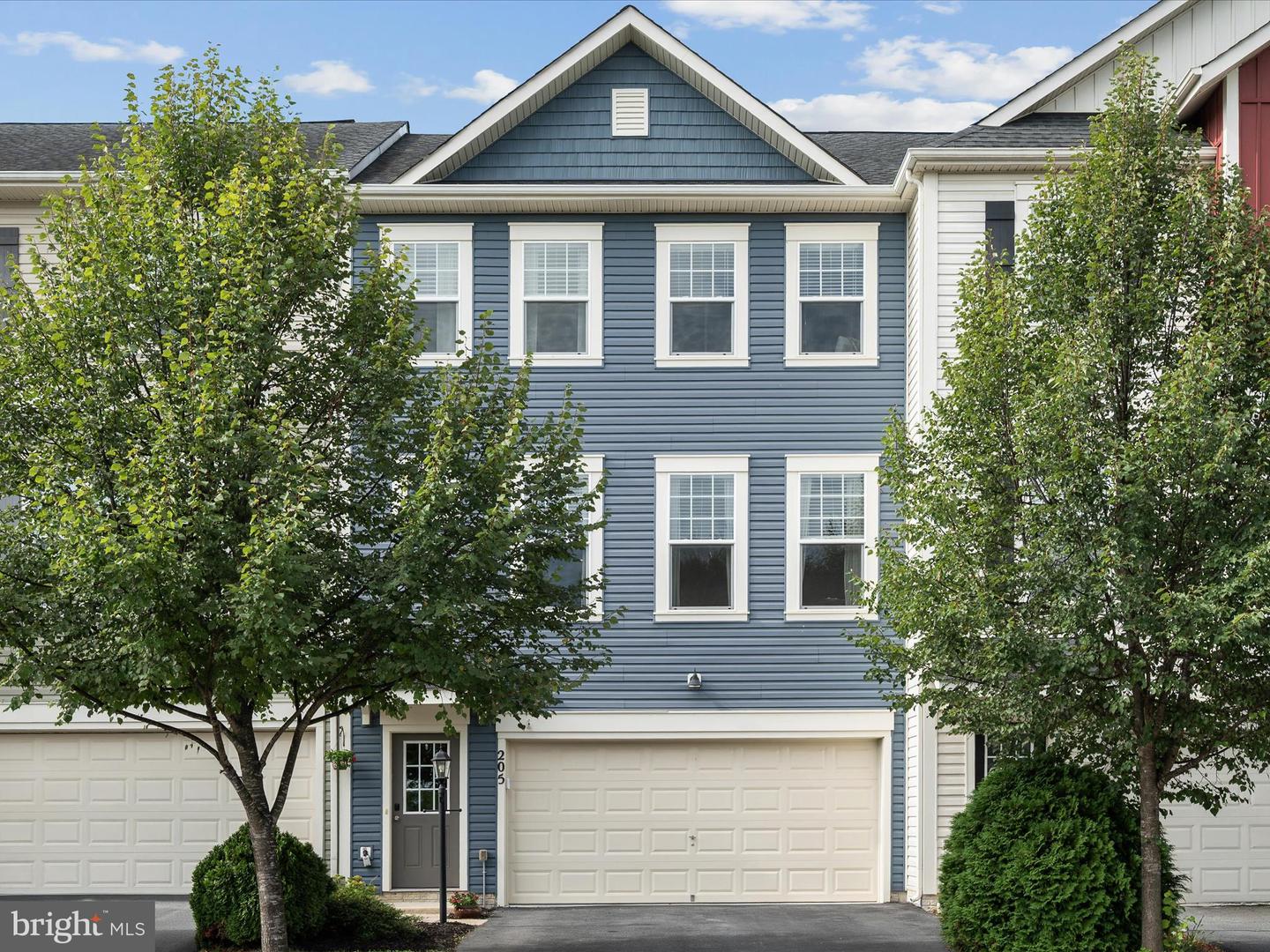 205 CENTENNIAL DR, STEPHENSON, Virginia 22656, 3 Bedrooms Bedrooms, 11 Rooms Rooms,3 BathroomsBathrooms,Residential,For sale,205 CENTENNIAL DR,VAFV2036382 MLS # VAFV2036382
