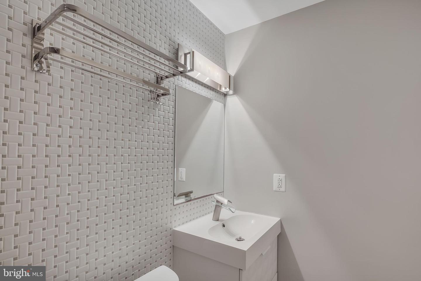 6170 HOWELLS RD, ALEXANDRIA, Virginia 22310, 5 Bedrooms Bedrooms, ,3 BathroomsBathrooms,Residential,For sale,6170 HOWELLS RD,VAFX2263092 MLS # VAFX2263092