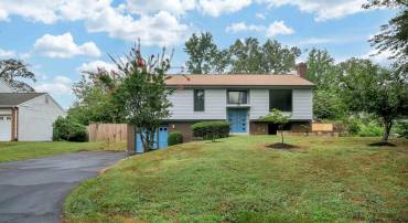 6170 HOWELLS RD, ALEXANDRIA, Virginia 22310, 5 Bedrooms Bedrooms, ,3 BathroomsBathrooms,Residential,For sale,6170 HOWELLS RD,VAFX2263092 MLS # VAFX2263092