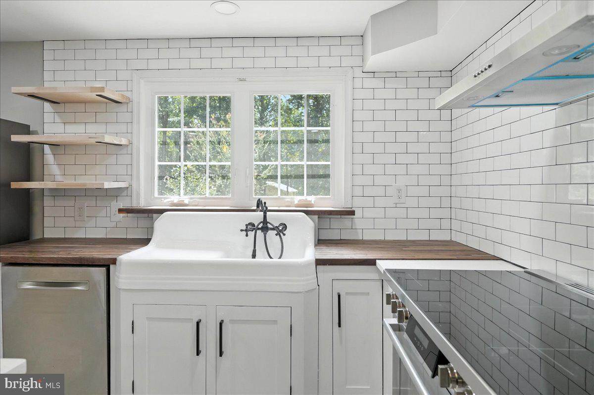 7057 BLACKWELL RD, WARRENTON, Virginia 20187, 3 Bedrooms Bedrooms, ,2 BathroomsBathrooms,Residential,For sale,7057 BLACKWELL RD,VAFQ2018060 MLS # VAFQ2018060