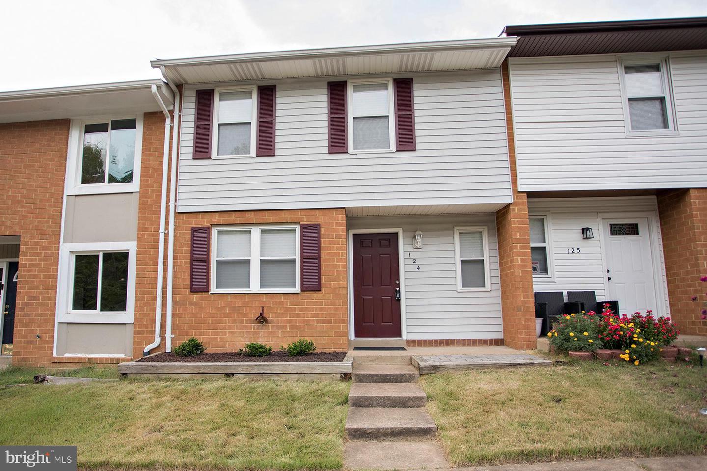124 OAK DR, STAFFORD, Virginia 22554, 3 Bedrooms Bedrooms, 8 Rooms Rooms,1 BathroomBathrooms,Residential,For sale,124 OAK DR,VAST2042166 MLS # VAST2042166
