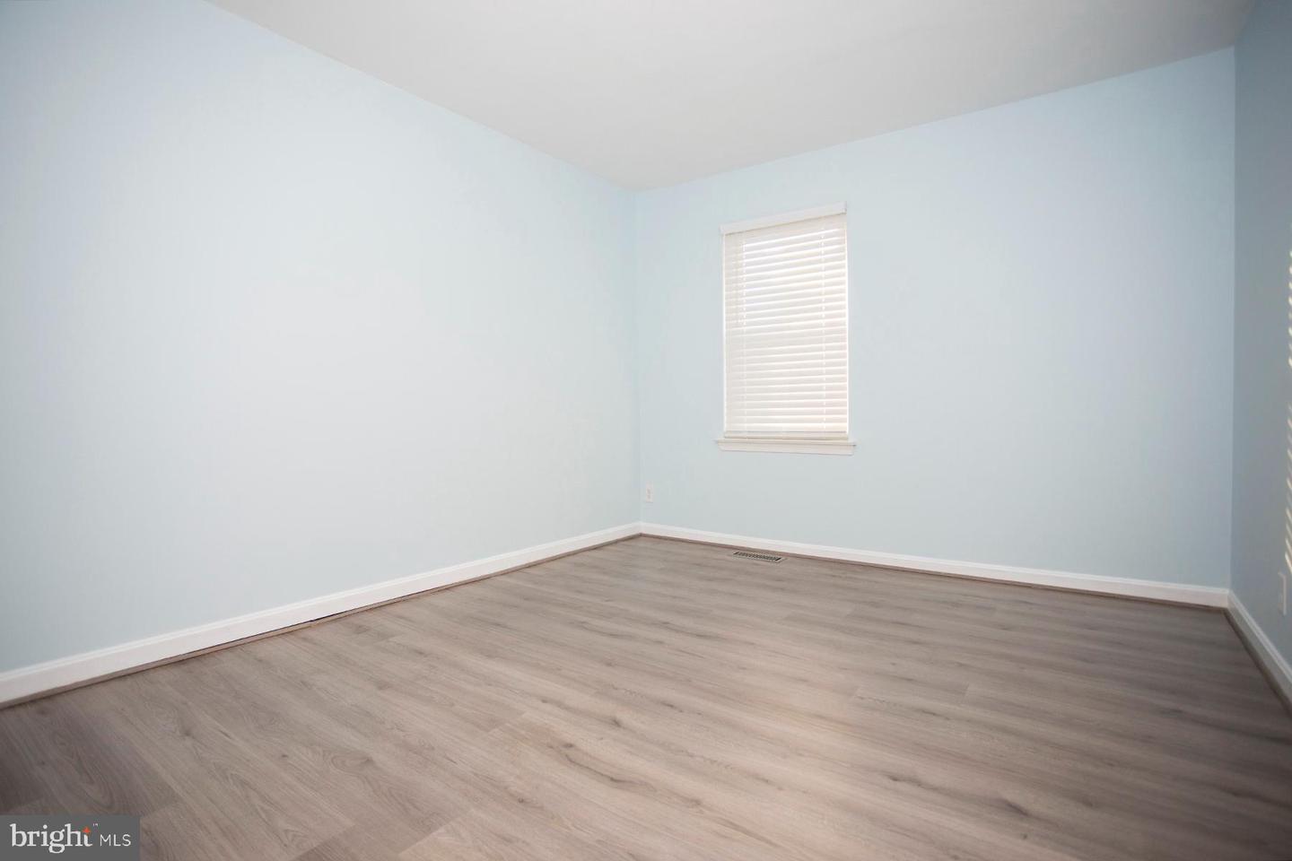 124 OAK DR, STAFFORD, Virginia 22554, 3 Bedrooms Bedrooms, 8 Rooms Rooms,1 BathroomBathrooms,Residential,For sale,124 OAK DR,VAST2042166 MLS # VAST2042166