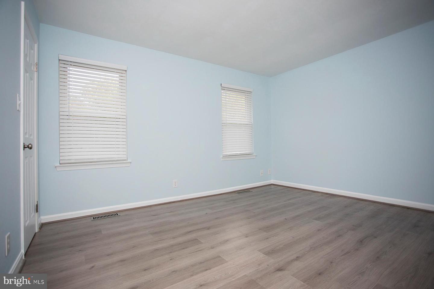124 OAK DR, STAFFORD, Virginia 22554, 3 Bedrooms Bedrooms, 8 Rooms Rooms,1 BathroomBathrooms,Residential,For sale,124 OAK DR,VAST2042166 MLS # VAST2042166