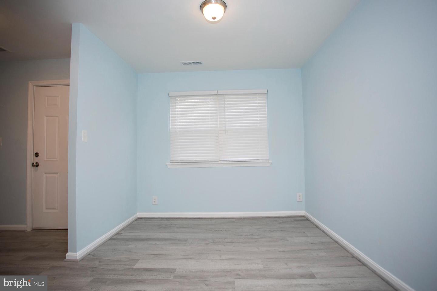 124 OAK DR, STAFFORD, Virginia 22554, 3 Bedrooms Bedrooms, 8 Rooms Rooms,1 BathroomBathrooms,Residential,For sale,124 OAK DR,VAST2042166 MLS # VAST2042166