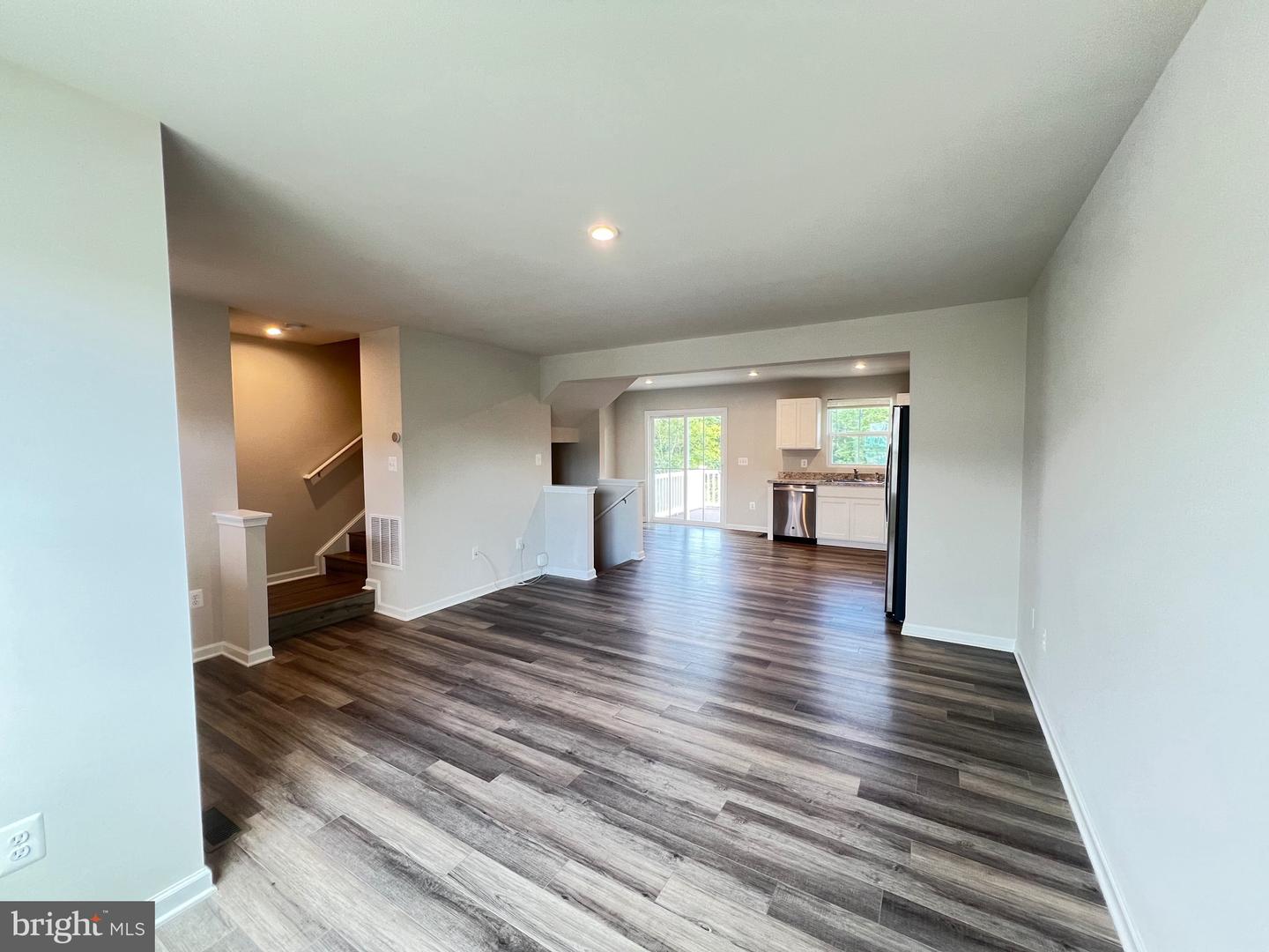 105 WILLIAMS ST, STRASBURG, Virginia 22657, 3 Bedrooms Bedrooms, ,2 BathroomsBathrooms,Residential,For sale,105 WILLIAMS ST,VASH2012332 MLS # VASH2012332