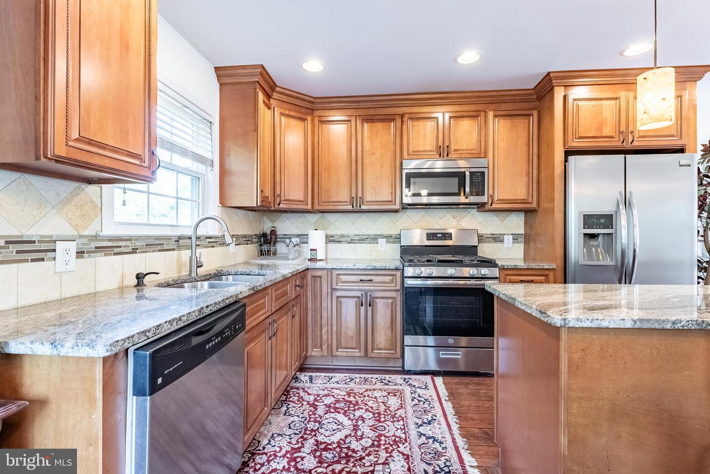 6712 HARRISON LN, ALEXANDRIA, Virginia 22306, 3 Bedrooms Bedrooms, ,2 BathroomsBathrooms,Residential,For sale,6712 HARRISON LN,VAFX2263384 MLS # VAFX2263384