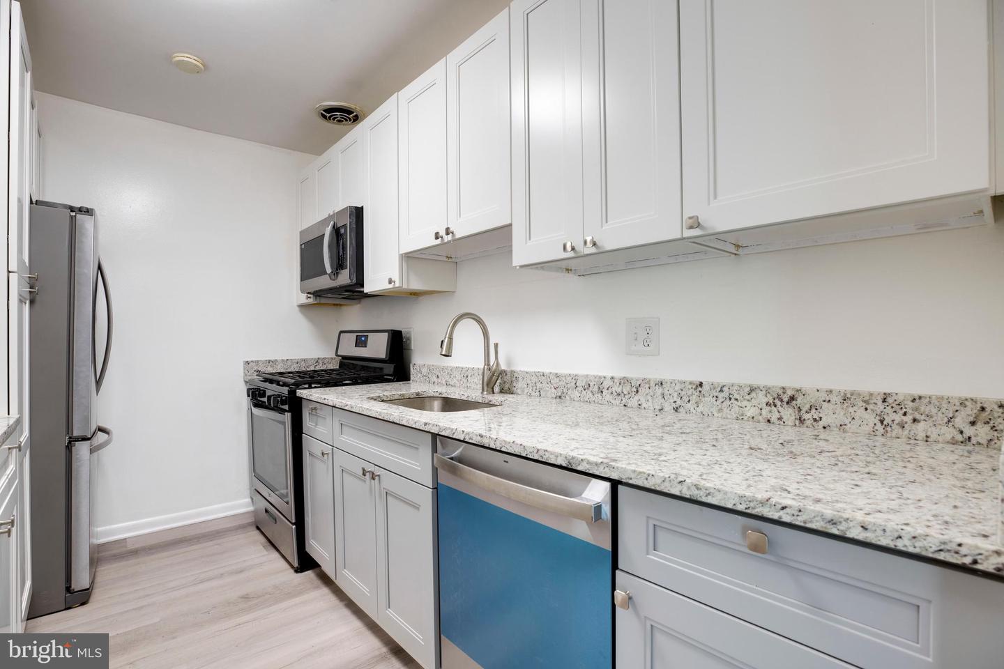 10725 WEST DR #301, FAIRFAX, Virginia 22030, 2 Bedrooms Bedrooms, ,1 BathroomBathrooms,Residential,For sale,10725 WEST DR #301,VAFC2006874 MLS # VAFC2006874
