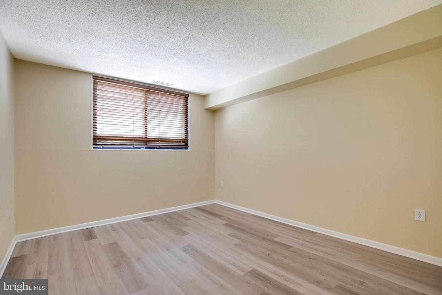 10725 WEST DR #301, FAIRFAX, Virginia 22030, 2 Bedrooms Bedrooms, ,1 BathroomBathrooms,Residential,For sale,10725 WEST DR #301,VAFC2006874 MLS # VAFC2006874