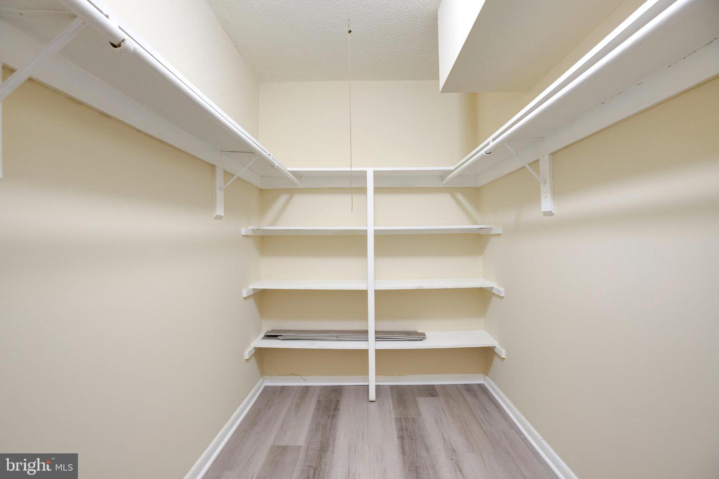 10725 WEST DR #301, FAIRFAX, Virginia 22030, 2 Bedrooms Bedrooms, ,1 BathroomBathrooms,Residential,For sale,10725 WEST DR #301,VAFC2006874 MLS # VAFC2006874