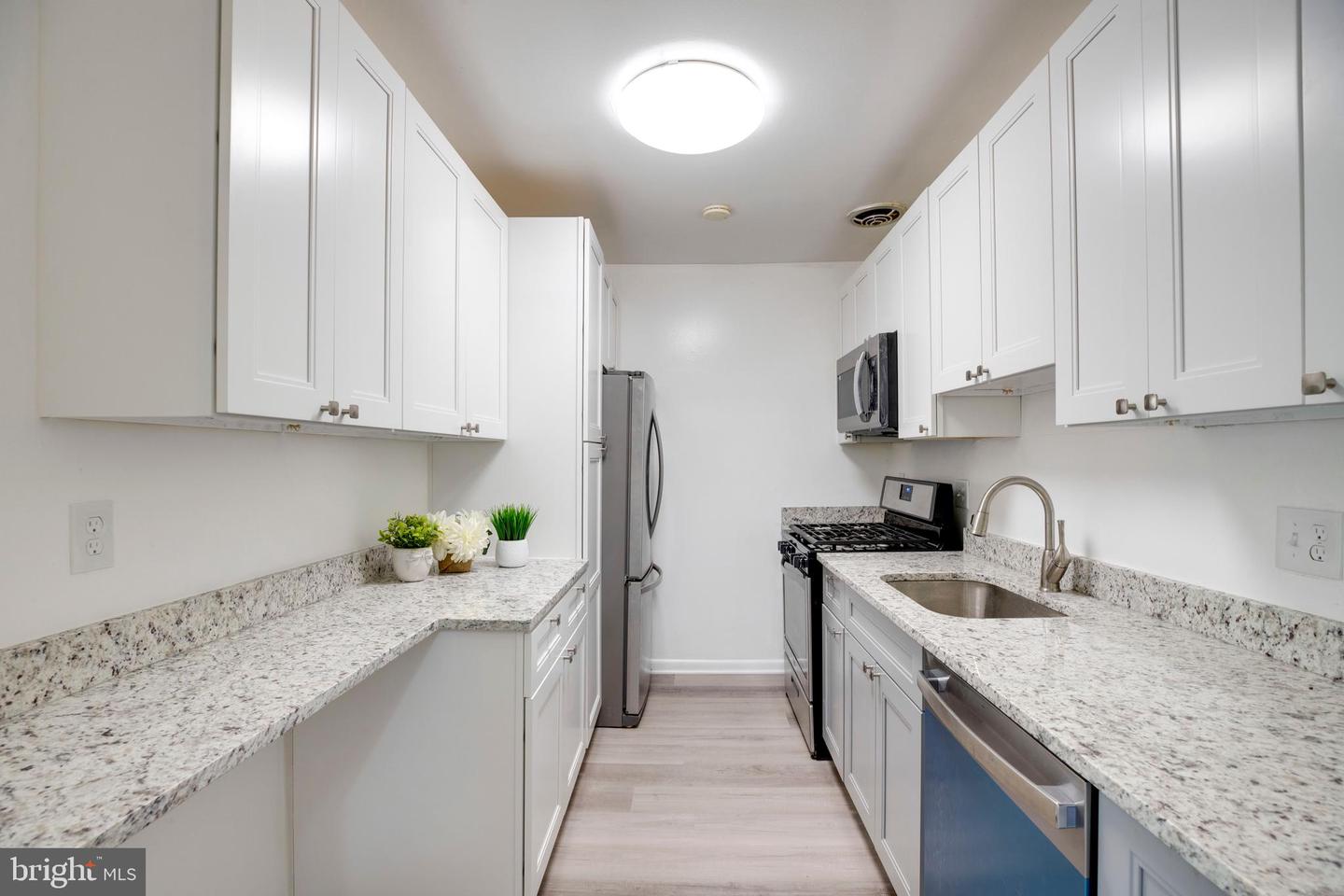 10725 WEST DR #301, FAIRFAX, Virginia 22030, 2 Bedrooms Bedrooms, ,1 BathroomBathrooms,Residential,For sale,10725 WEST DR #301,VAFC2006874 MLS # VAFC2006874