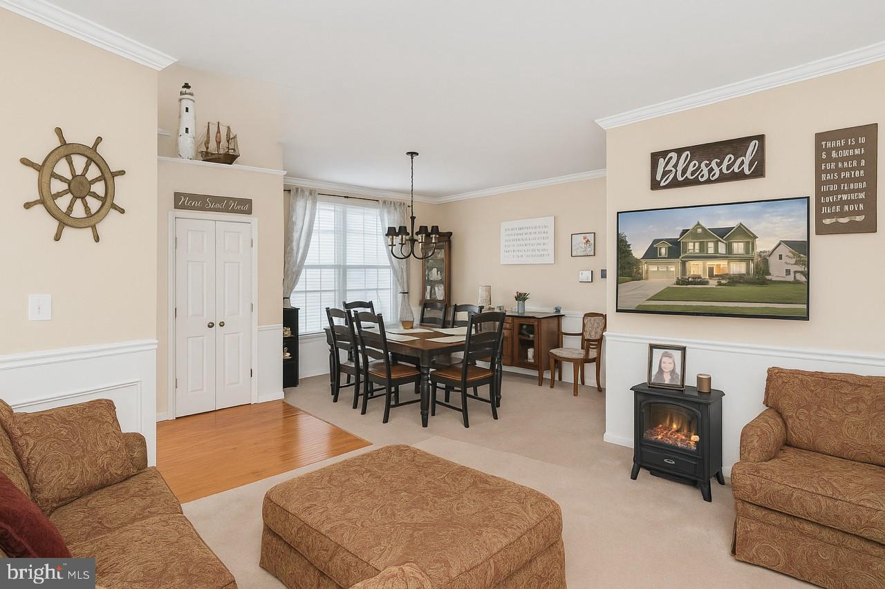 1112 PICKETT ST, FREDERICKSBURG, Virginia 22401, 6 Bedrooms Bedrooms, ,3 BathroomsBathrooms,Residential,For sale,1112 PICKETT ST,VAFB2008846 MLS # VAFB2008846