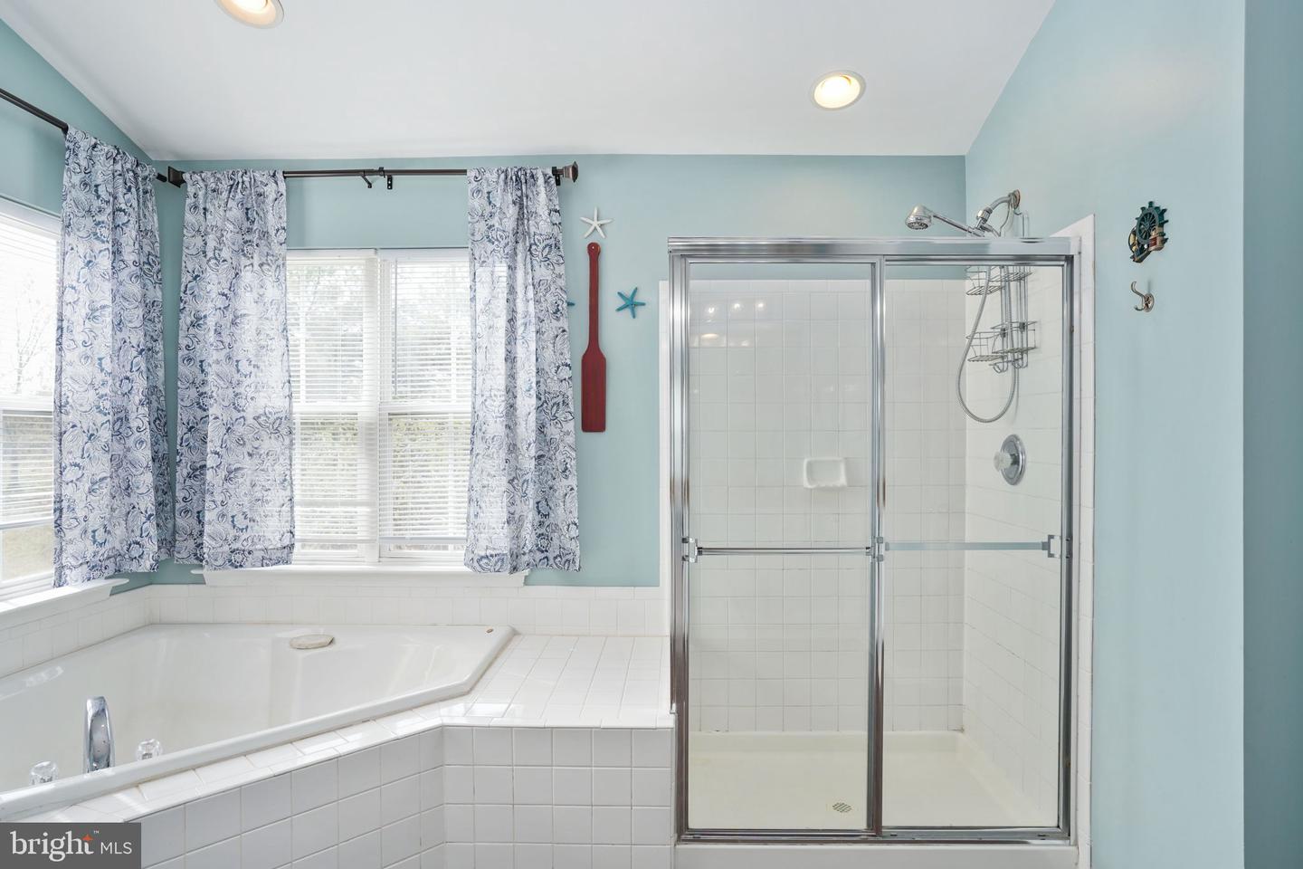1112 PICKETT ST, FREDERICKSBURG, Virginia 22401, 6 Bedrooms Bedrooms, ,3 BathroomsBathrooms,Residential,For sale,1112 PICKETT ST,VAFB2008846 MLS # VAFB2008846