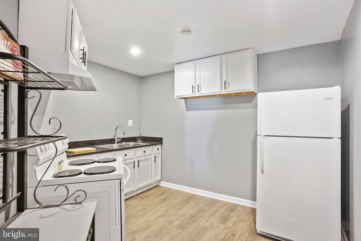 1112 PICKETT ST, FREDERICKSBURG, Virginia 22401, 6 Bedrooms Bedrooms, ,3 BathroomsBathrooms,Residential,For sale,1112 PICKETT ST,VAFB2008846 MLS # VAFB2008846