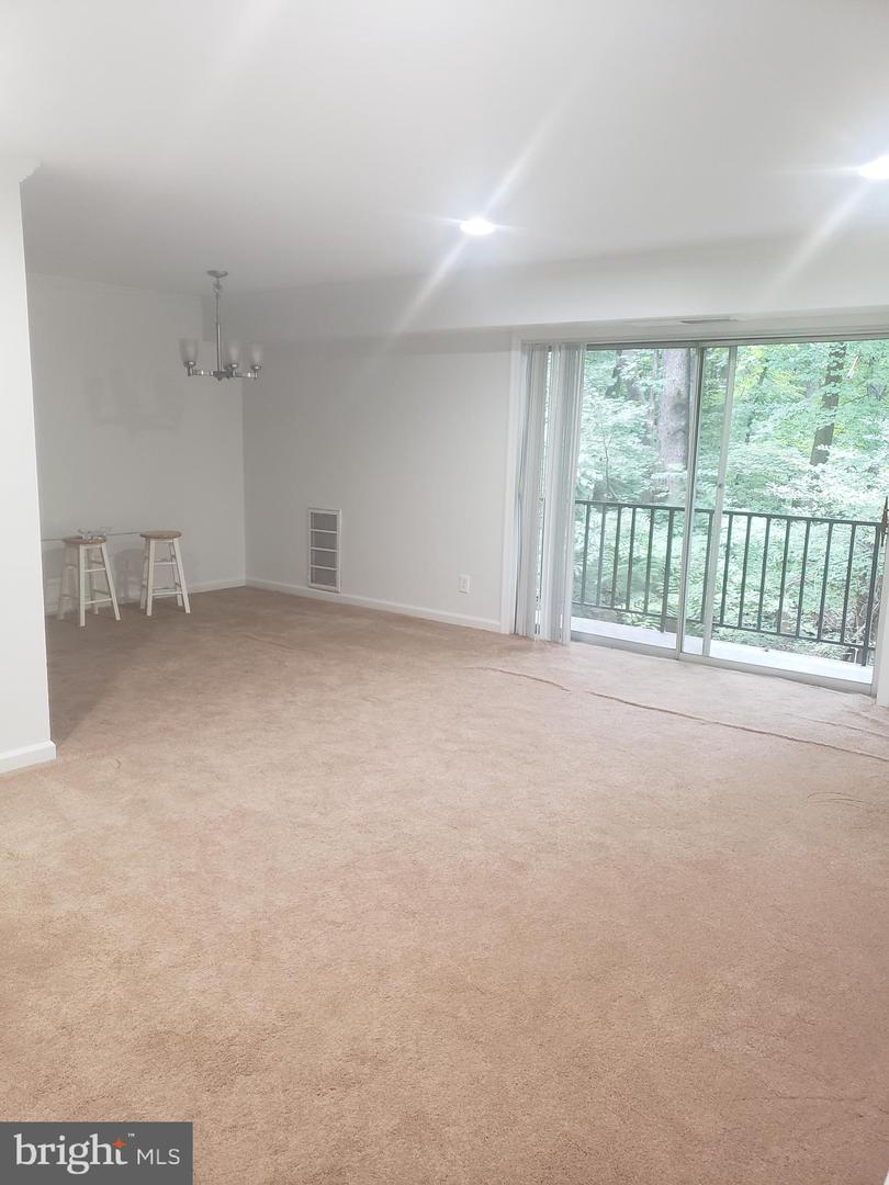 12658 DARA DR #102, WOODBRIDGE, Virginia 22192, 3 Bedrooms Bedrooms, ,1 BathroomBathrooms,Residential,For sale,12658 DARA DR #102,VAPW2096858 MLS # VAPW2096858