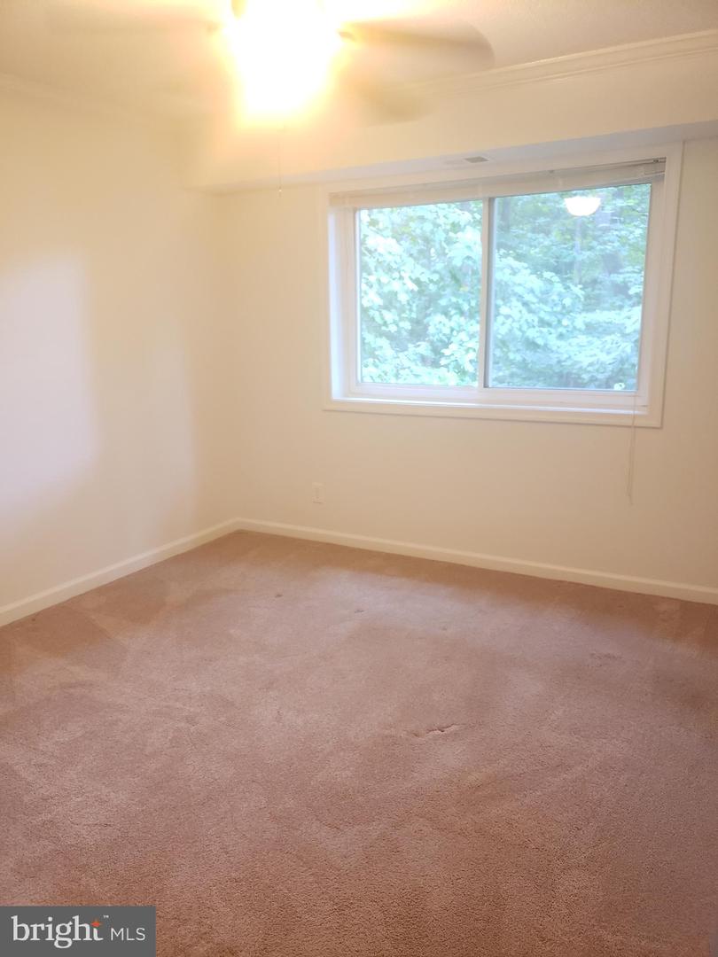 12658 DARA DR #102, WOODBRIDGE, Virginia 22192, 3 Bedrooms Bedrooms, ,1 BathroomBathrooms,Residential,For sale,12658 DARA DR #102,VAPW2096858 MLS # VAPW2096858