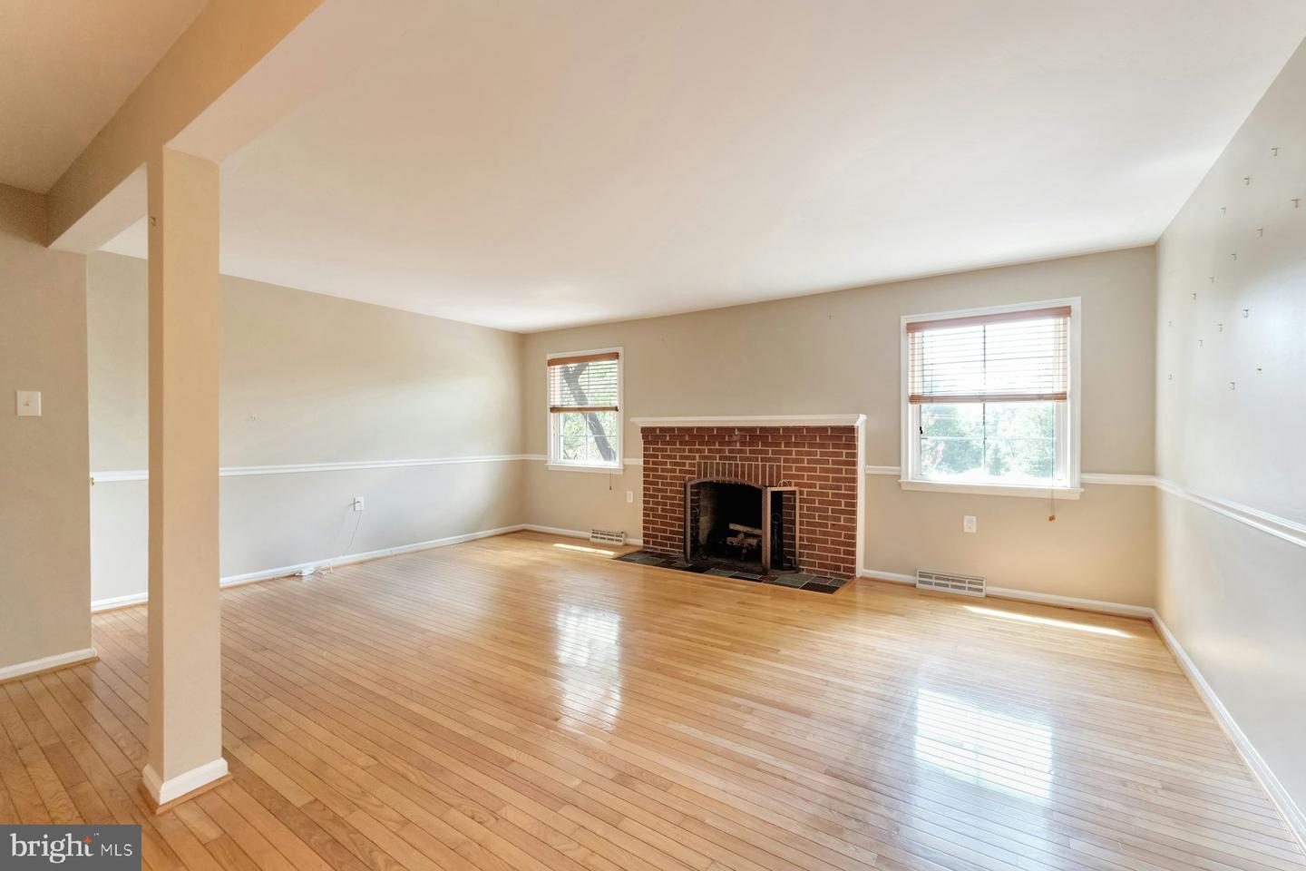 119 DAVIS AVE SW, LEESBURG, Virginia 20175, 4 Bedrooms Bedrooms, ,3 BathroomsBathrooms,Residential,For sale,119 DAVIS AVE SW,VALO2104224 MLS # VALO2104224