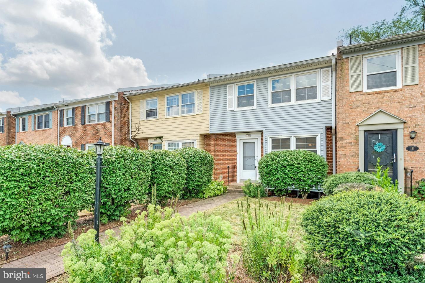 119 DAVIS AVE SW, LEESBURG, Virginia 20175, 4 Bedrooms Bedrooms, ,3 BathroomsBathrooms,Residential,For sale,119 DAVIS AVE SW,VALO2104224 MLS # VALO2104224