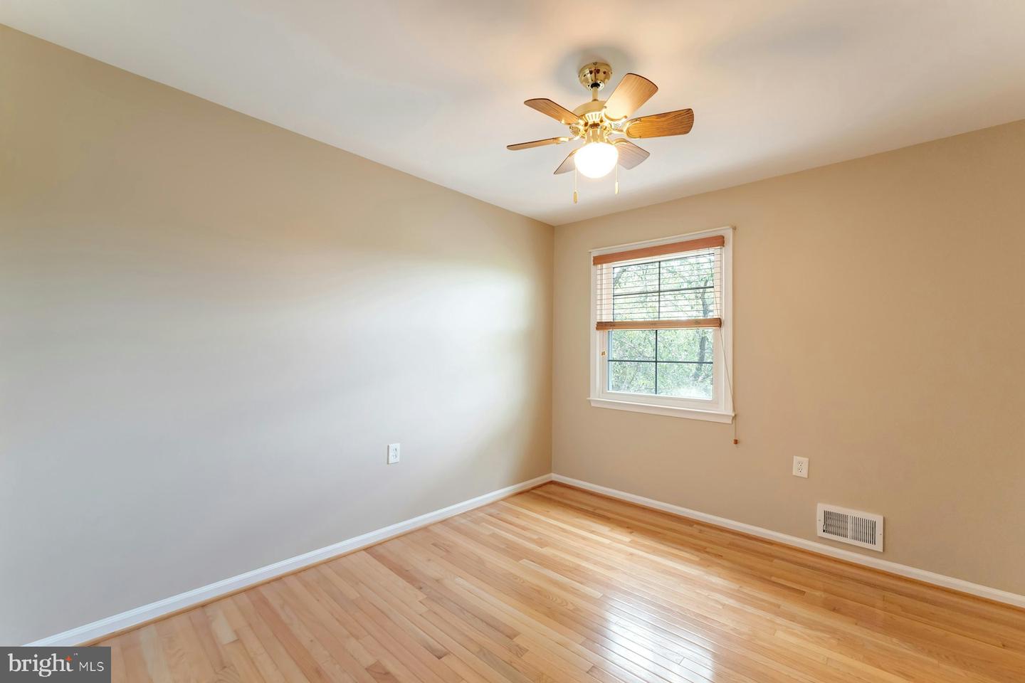119 DAVIS AVE SW, LEESBURG, Virginia 20175, 4 Bedrooms Bedrooms, ,3 BathroomsBathrooms,Residential,For sale,119 DAVIS AVE SW,VALO2104224 MLS # VALO2104224