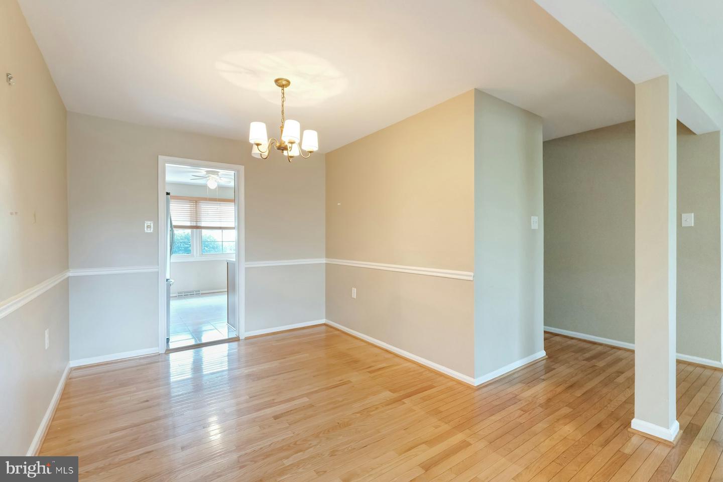 119 DAVIS AVE SW, LEESBURG, Virginia 20175, 4 Bedrooms Bedrooms, ,3 BathroomsBathrooms,Residential,For sale,119 DAVIS AVE SW,VALO2104224 MLS # VALO2104224
