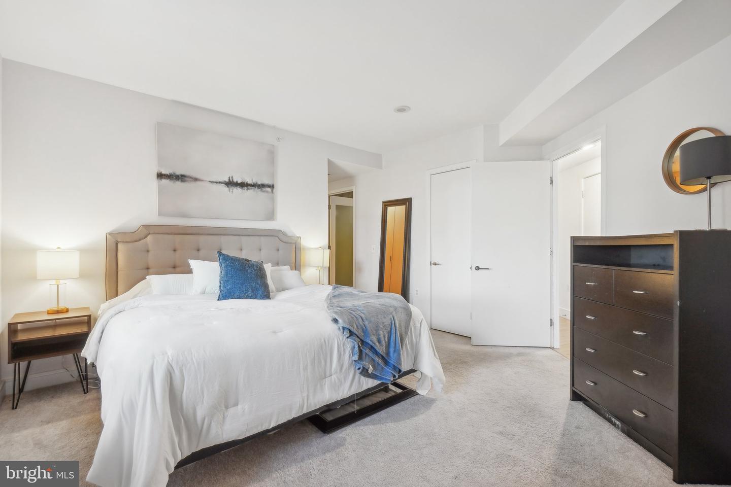 2001 15TH ST N #1008, ARLINGTON, Virginia 22201, 2 Bedrooms Bedrooms, ,2 BathroomsBathrooms,Residential,For sale,2001 15TH ST N #1008,VAAR2062148 MLS # VAAR2062148