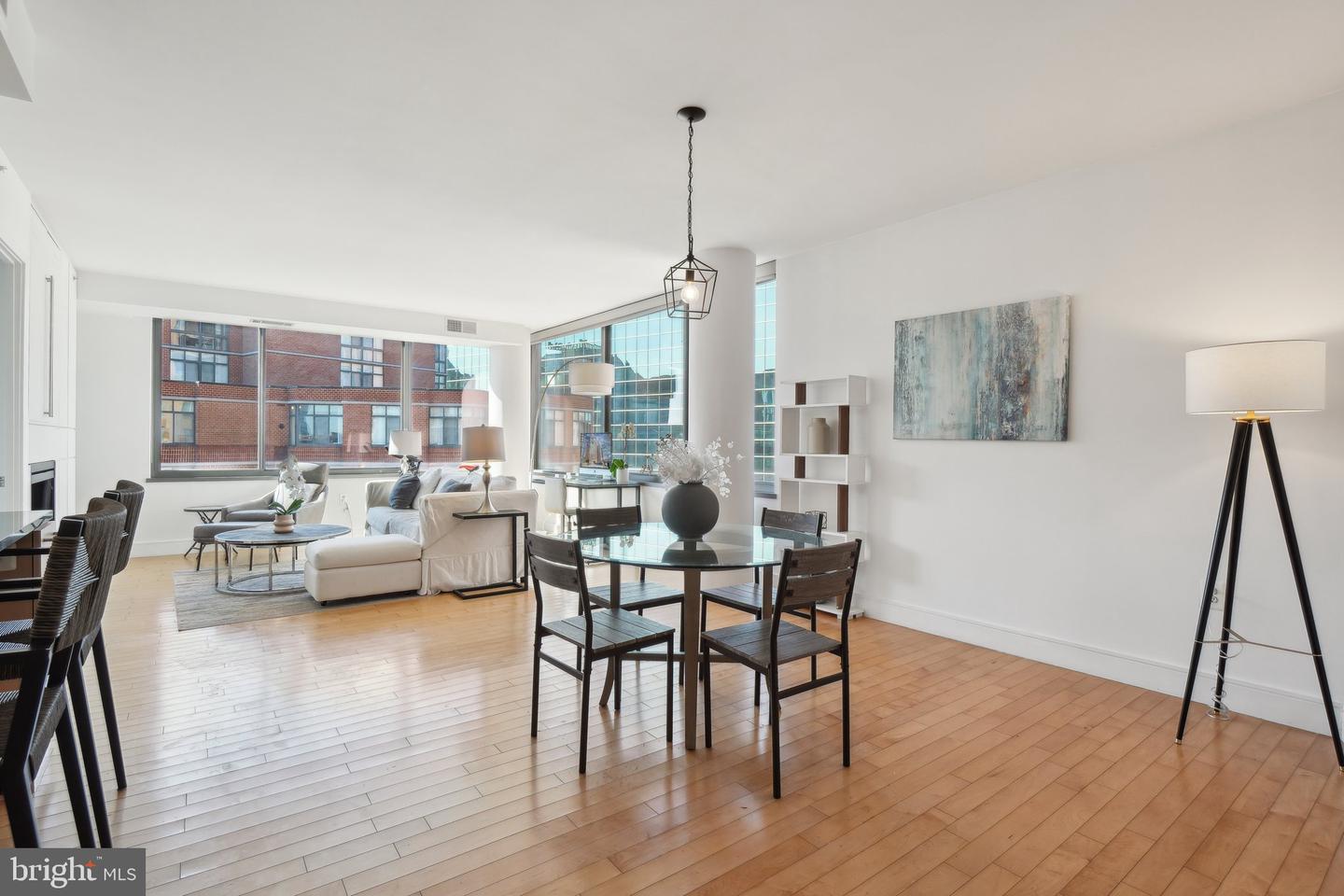 2001 15TH ST N #1008, ARLINGTON, Virginia 22201, 2 Bedrooms Bedrooms, ,2 BathroomsBathrooms,Residential,For sale,2001 15TH ST N #1008,VAAR2062148 MLS # VAAR2062148